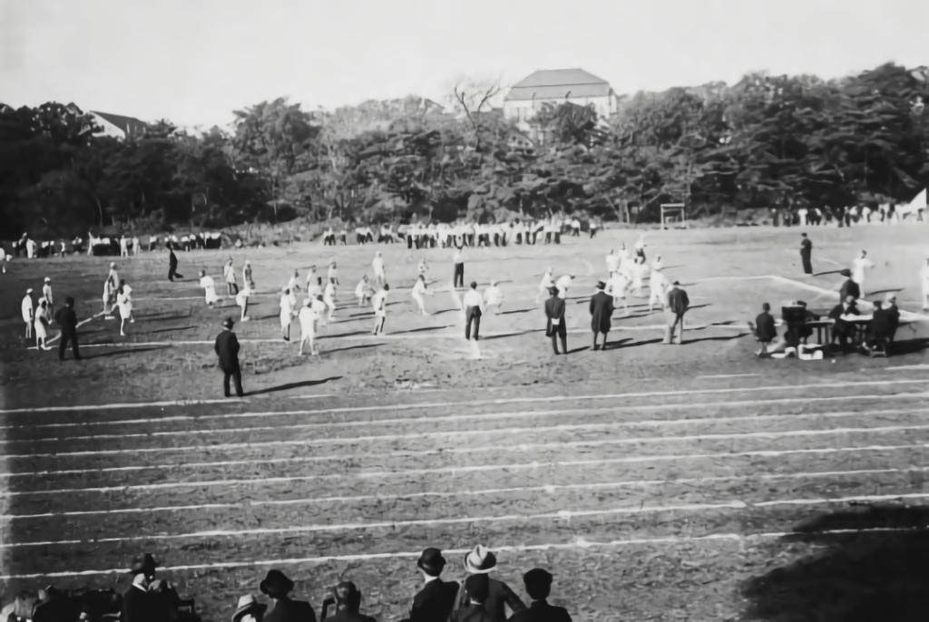 1929年（昭和4年）「陸軍戸山学校グラウンド」での第一回 陸上運動会